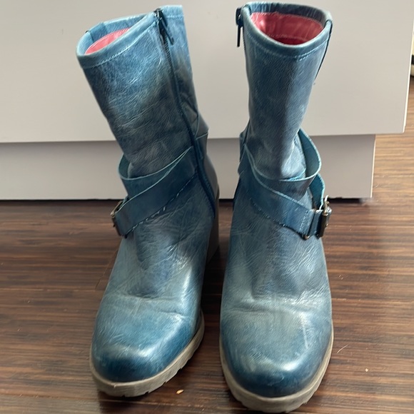 David Tyler blue leather boots. Size 38 - Picture 2 of 2